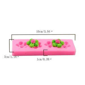 Detaillierte Maße der rosa Blumen-Silikonform mit genauen Angaben in cm und Zoll