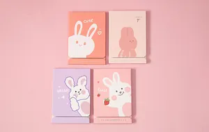Set van vier schattige draagbare opvouwbare make-upspiegels met leuke konijnenmotieven