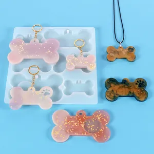 Detailansicht der Knochen Silikonform für DIY Harz Schlüsselanhänger und Hundemarken.