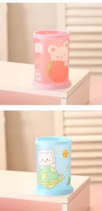 Vue détaillée des porte-crayons pliables avec des motifs de dessins animés d'ours mignons