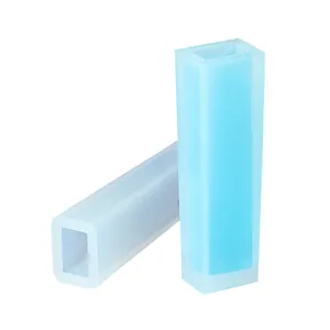 Vue détaillée du moule en silicone pour pendentifs rectangulaires en résine DIY