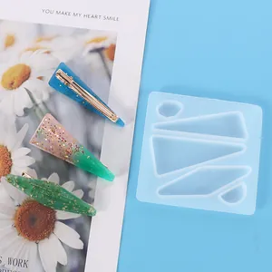 Moule en silicone carré pour barrettes en résine DIY avec formes géométriques et exemples