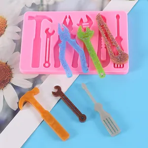 Moule en Silicone Série Outils de Quincaillerie Clé Pince Marteau Tournevis Forme Pour Décoration de Gâteau Fondant Chocolat Moule Artisanat Résine