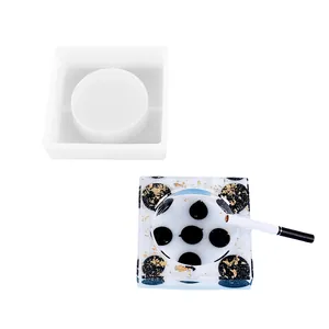 Stampo in silicone quadrato per posacenere in resina DIY con esempio finito