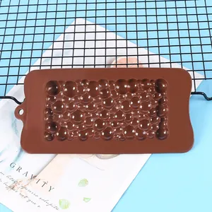Macro di stampo in silicone marrone con trama a bolle per decorazioni in cioccolato e fondant