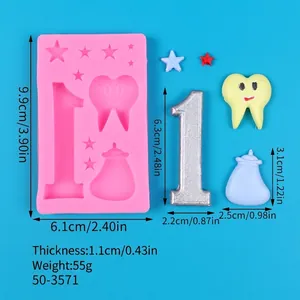 Detalle del molde de silicona rosa con medidas para el número 1 y formas de dientes.