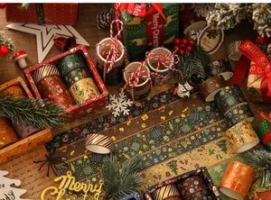 Detailansicht des 6-teiligen Weihnachts-Washi-Tape-Sets mit festlichen DIY-Mustern