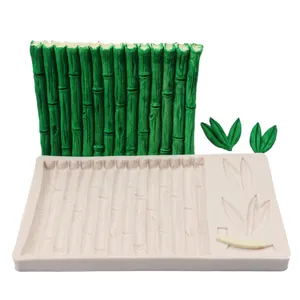 Detailweergave van siliconen mal voor DIY bamboe-vormige cake en chocolade decoraties.