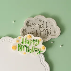 Happy Birthday wolk siliconen mal met afgewerkte groen-witte taarttopper decoratie