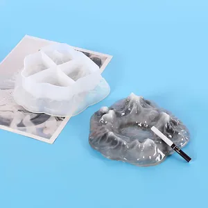 Dettaglio dello stampo in silicone per posacenere a montagna di ghiaccio DIY