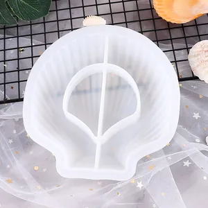 Vista dettagliata di uno stampo in silicone a conchiglia per vassoi fai-da-te mare