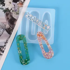 Vue détaillée du moule en silicone pour barrettes en résine DIY avec échantillons pailletés