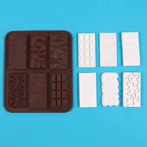 Dettaglio macro di motivi geometrici su uno stampo in silicone per fondente e cioccolato