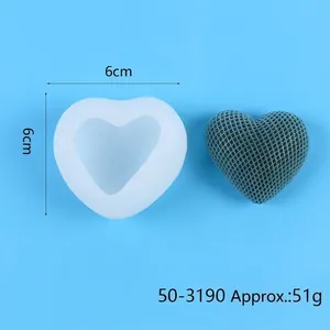 Detailed view of 6cm heart-shaped silicone mold with weight info for DIY soap making