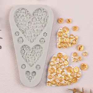 Stampo in silicone a forma di cuore con bottoni per decorazioni torte in fondente
