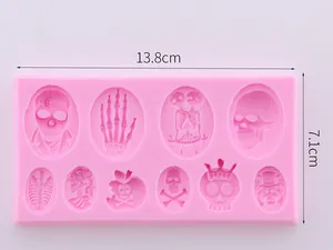 Detail view of pink Halloween skull silicone mold with 13.8cm x 7.1cm dimensions