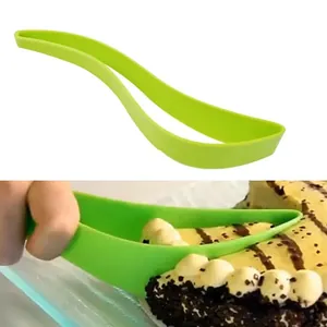 Integrated Triangular Plastic Cake Slicer Wavy Design Cake Cutter And Server Tool For Birthday Party Wedding Kitchenware