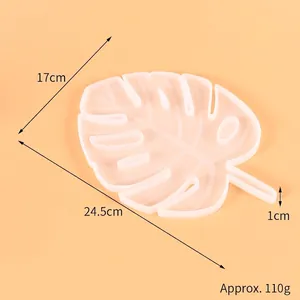 Vue détaillée du moule en silicone feuille de monstera avec des mesures précises