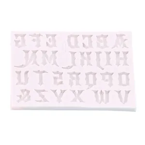 Stampo in silicone con alfabeto gotico per torte in pasta di zucchero e cioccolato
