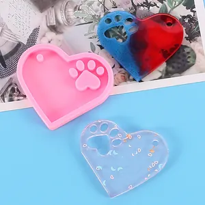 Heart shaped cat paw silicone mold for DIY resin keychains and fondant crafts
