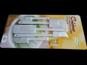 Professional 5-piece white plastic spatula set for DIY baking and cake cream decorating