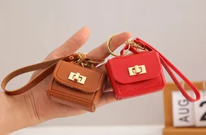 Mini-Geldbörse Schlüsselanhänger und Kopfhörertasche aus PU-Leder in Rot und Braun
