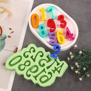 Moule à chiffres en silicone vert avec chiffres 3D colorés pour décoration de gâteaux