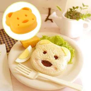 Moule à sándwich jaune en forme d'ours pour toasts DIY et petit-déjeuner créatif enfant