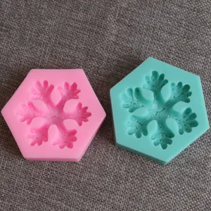 Hexagonal Christmas snowflake silicone molds for DIY fondant and cake decoration
