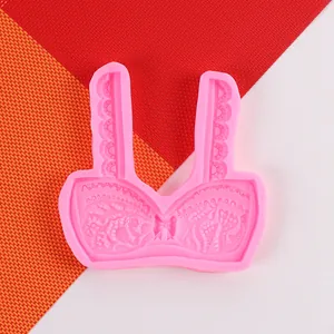 Stampo in silicone rosa a forma di reggiseno per fondente e resina con dettagli in pizzo