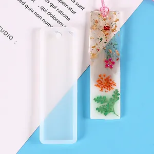 Transparente rechteckige DIY-Silikonform für Lesezeichen mit blumigem Harzmuster