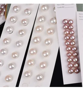Détail macro de perles d'eau douce naturelles de qualité 4A au lustre intense