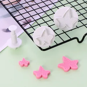 Set van 3 klimopblad zuigervormen voor het decoreren van fondant taarten en koekjes
