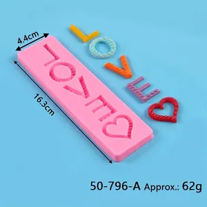 Μακρο λεπτομέρεια της σιλικόνης LOVE καρδιά για σοκολάτα και διακόσμηση τούρτας