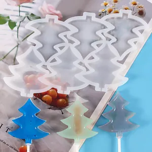 Silikonform Tannenbaum für die Herstellung von bunten Lollipops und Schokoladeneinlagen.