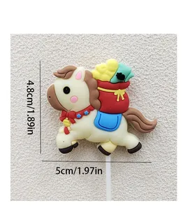 Detailed view of a cute cartoon horse cake topper with 4.8cm and 5cm dimensions markers.