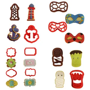 Juego de moldes de plástico para galletas de Halloween y temas náuticos con muestras