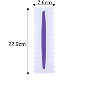 Professional plastic cake scraper detail showing 22.9cm length and 7.6cm width dimensions