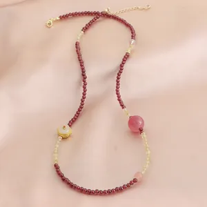 Collier de perles de grenat de style chinois avec pierres naturelles et fermoir