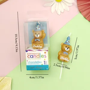 Schattige teddybeer verjaardagskaars met feesthoed en afmetingen voor taartdecoratie