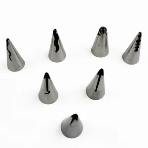 Detailed view of 7pcs seamless stainless steel piping tips for creative cake decorating