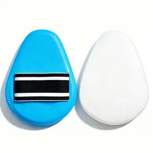 Grote druppelvormige applicator voor bodylotion met zwart-wit gestreepte handgreep