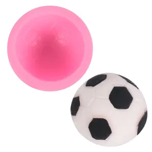 Stampo in silicone a forma di pallone da calcio con palla realistica in fondant