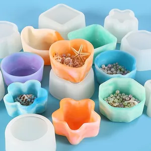 Diverse siliconen mallen voor DIY hart- en bloemvormige harsschalen en vetplantpotten