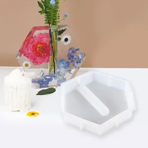 Vista detallada del molde de resina de silicona hexagonal para jarrón de flores de bricolaje