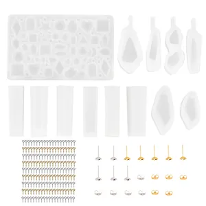 Kit de 118 pièces de moules à bijoux en résine avec moules en silicone et accessoires.