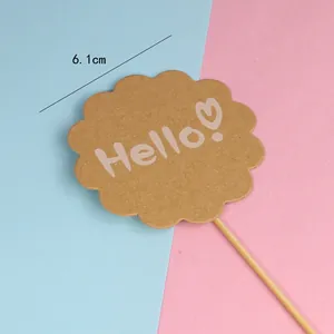 Gescarlopte kraftpapier taarttopper met Hello tekst voor verjaardagstaart decoratie set