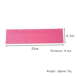 Detailed size and weight information for the pink fondant lace silicone mat