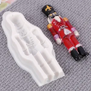 Vue détaillée du moule en silicone pour figurines de soldat casse-noisette en résine
