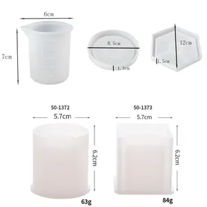 Detailed dimensions of DIY silicone resin molds and measuring cup for jewelry making.